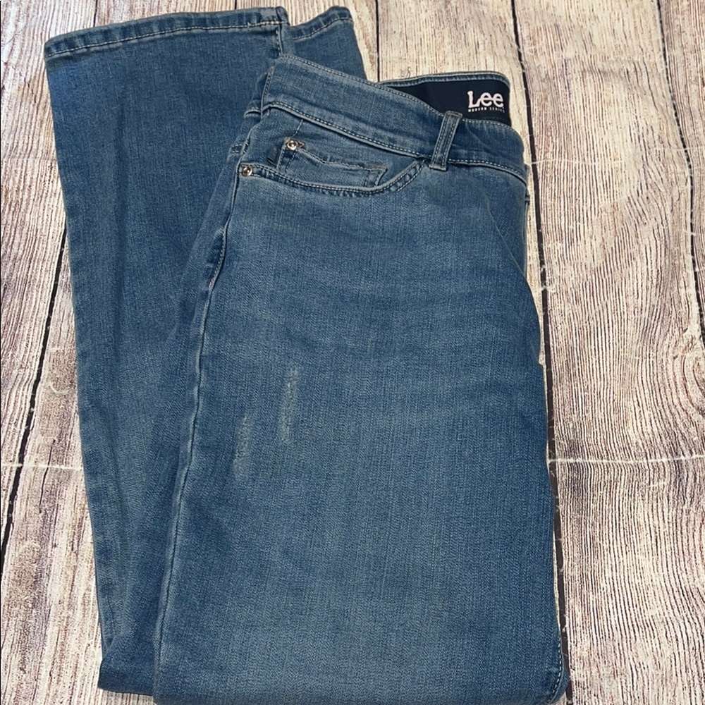 Lee Blue Relaxed Fit Jeans Classic Style Total Freedom Straight Leg